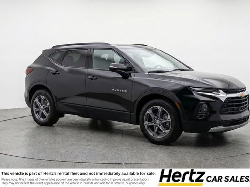 Used 2025 Chevrolet Blazer LT FWD image 1