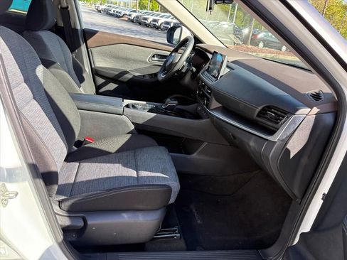 Used 2023 Nissan Rogue SV AWD/4WD image 19