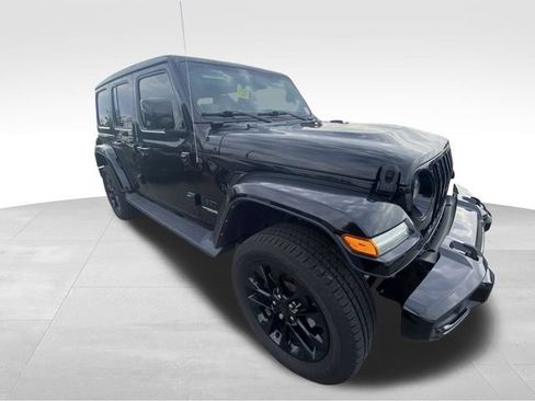 Used 2021 Jeep Wrangler Unlimited Sahara AWD/4WD image 13