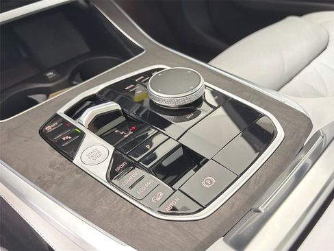 New 2026 BMW X5 xDrive40i AWD/4WD image 16