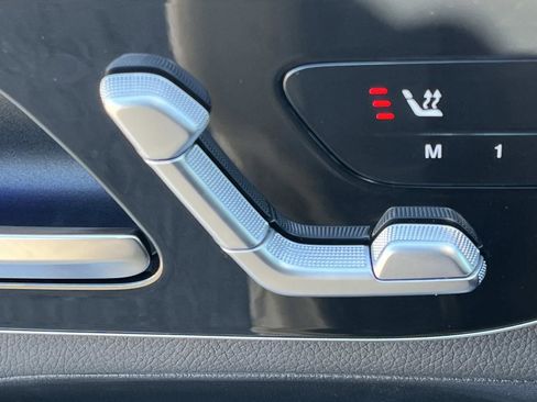 Certified 2025 Mercedes-Benz GLC 300 image 19