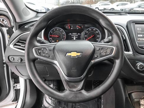 Used 2017 Chevrolet Malibu LS image 18