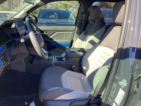 Used 2024 Toyota Tacoma TRD Sport image 6