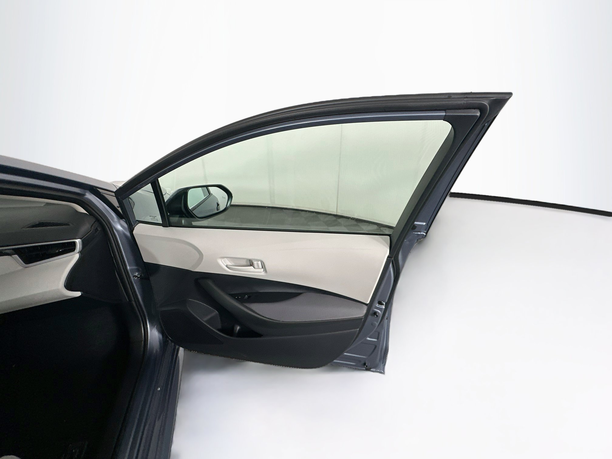 Used 2026 Toyota Corolla LE w/ LE Premium Package FWD image 30