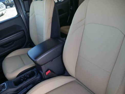 Certified 2020 Jeep Gladiator Sport w/ Quick Order Package 24S image 29