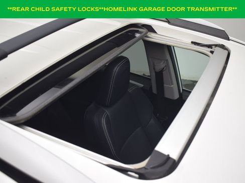 Used 2018 Toyota RAV4 Limited image 12