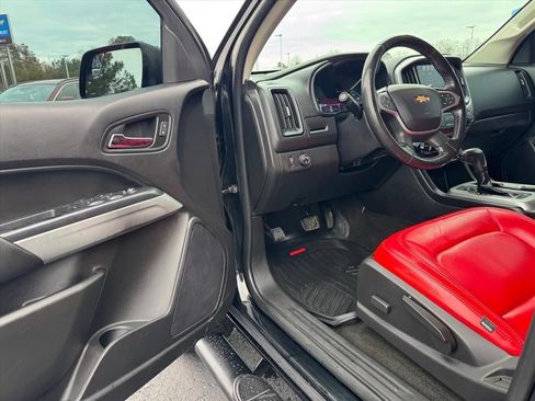 Used 2018 Chevrolet Colorado LT w/ Redline Special Edition RWD image 13