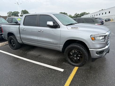 Used 2023 RAM 1500 Laramie AWD/4WD image 2