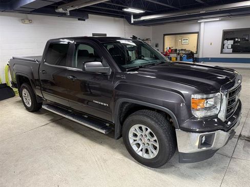 Used 2015 GMC Sierra 1500 SLE w/ SLE Value Package AWD/4WD image 3