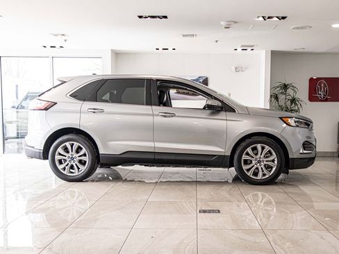 Used 2022 Ford Edge Titanium w/ Equipment Group 301A image 9