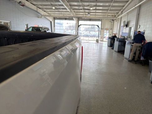 Used 2018 Ford F250 XL w/ Power Equipment Group AWD/4WD image 24