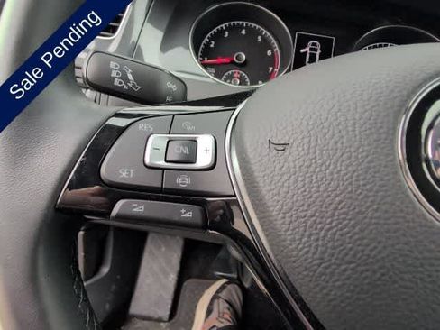 Used 2019 Volkswagen Golf S image 19
