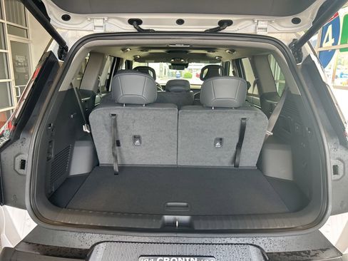 New 2026 Kia EV9 Wind image 10