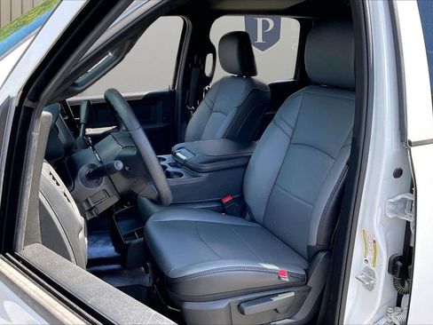 New 2026 RAM 3500 Tradesman w/ Chrome Appearance Group A AWD/4WD image 18