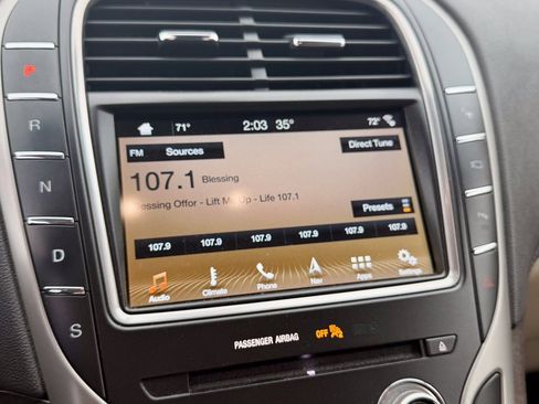 Used 2017 Lincoln MKX Reserve w/ Driver Assistance Package image 30