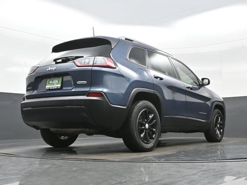 Used 2021 Jeep Cherokee Latitude AWD/4WD image 29