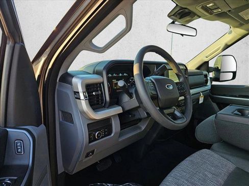 New 2026 Ford F250 XLT w/ FX4 Off-Road Package image 3