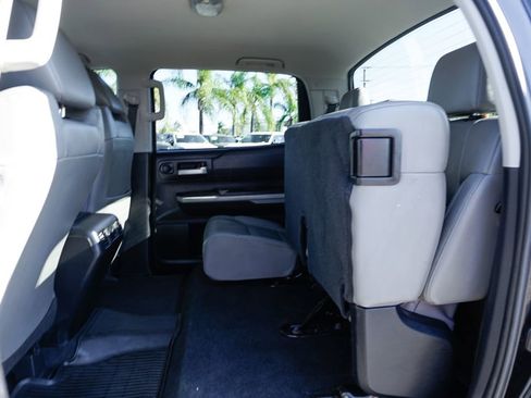 Used 2020 Toyota Tundra SR5 w/ SR5 Leather Package AWD/4WD image 33