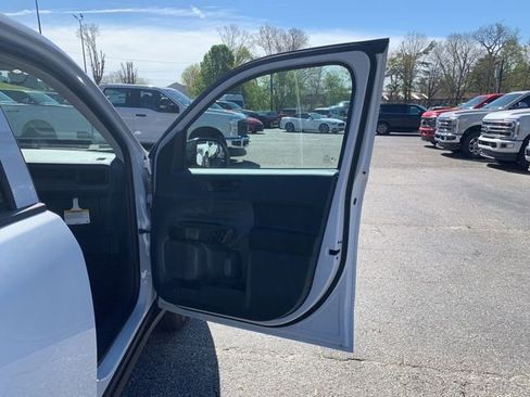 New 2026 Ford Maverick XL image 14