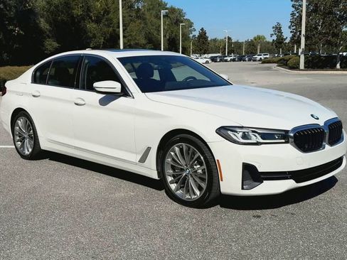 Used 2023 BMW 530i w/ Premium Package image 2