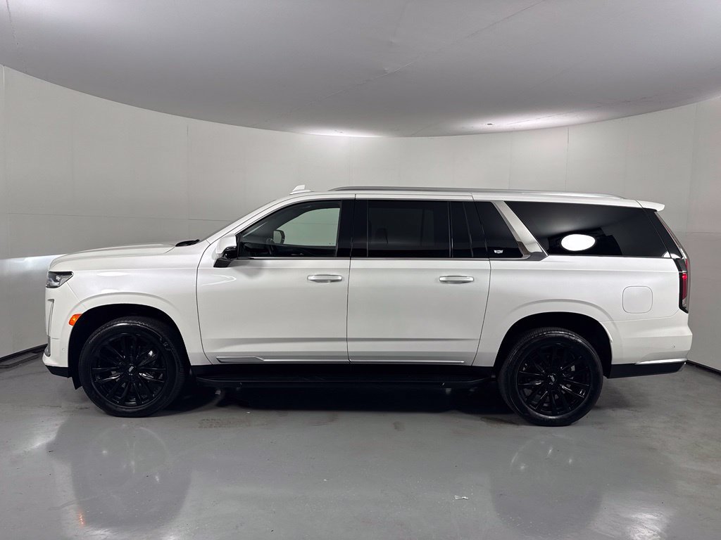 Used 2024 Cadillac Escalade ESV Premium Luxury AWD/4WD image 8