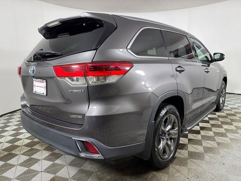 Used 2017 Toyota Highlander Limited Platinum AWD/4WD image 5