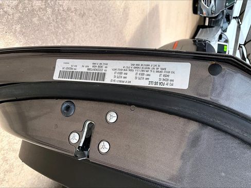 Used 2019 Dodge Challenger SXT RWD image 7
