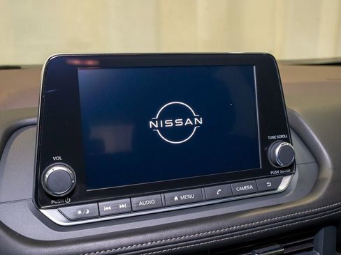 Certified 2023 Nissan Rogue SV image 12