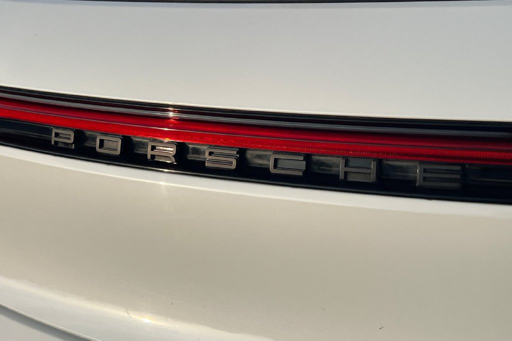 Used 2023 Porsche Macan AWD/4WD image 9