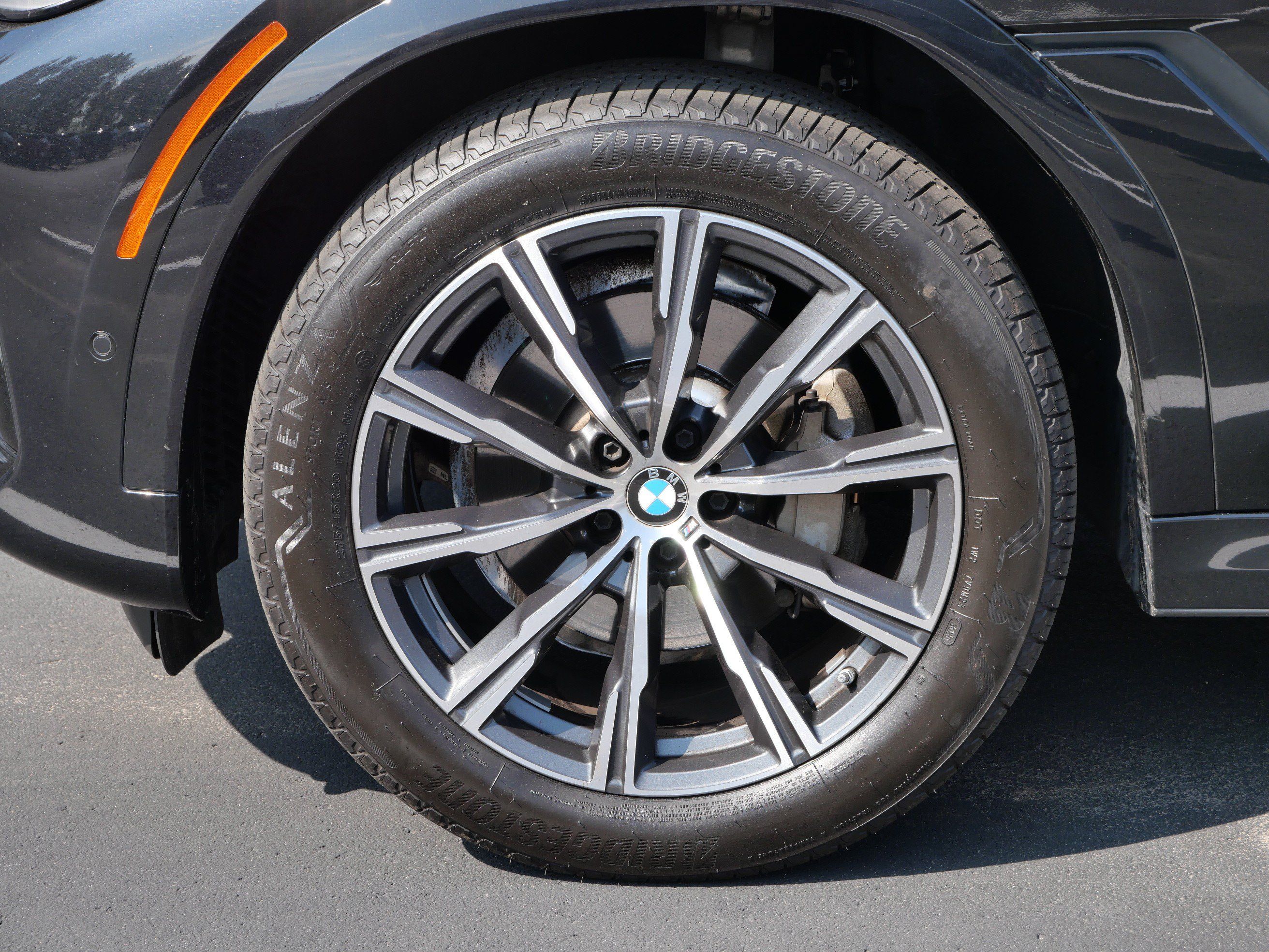 Used 2021 BMW X6 xDrive40i w/ Executive Package AWD/4WD image 10