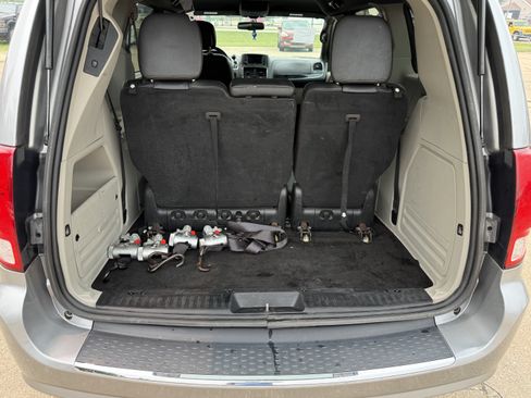 Used 2018 Dodge Grand Caravan SXT FWD image 33