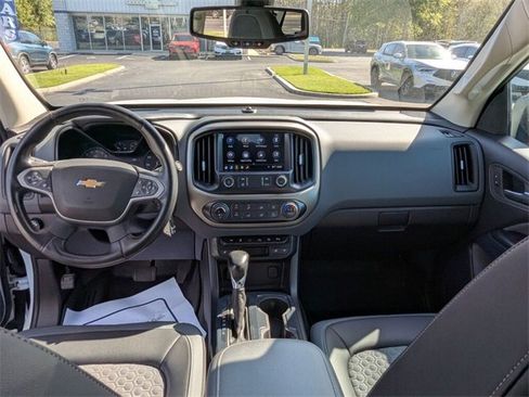Used 2022 Chevrolet Colorado Z71 image 16