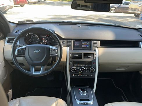 Used 2015 Land Rover Discovery Sport HSE AWD/4WD image 9