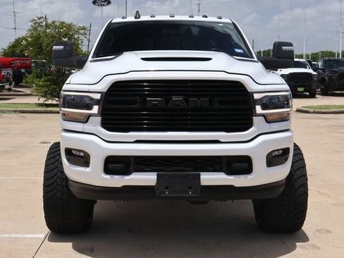 Used 2024 RAM 2500 Laramie w/ Night Edition AWD/4WD image 2