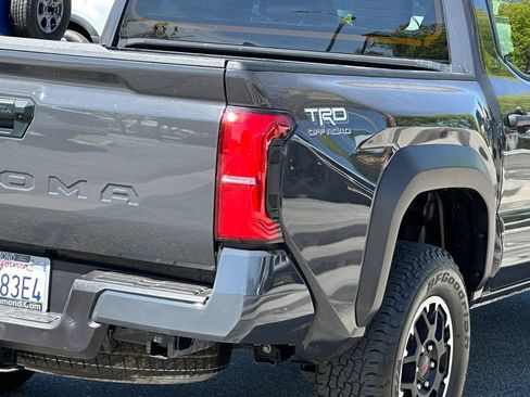 Used 2025 Toyota Tacoma TRD Off-Road AWD/4WD image 7