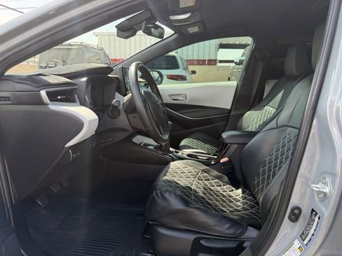 Used 2022 Toyota Corolla SE w/ Carpet Mat Package (TMS) image 12