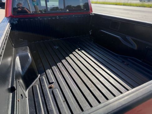 Used 2012 Toyota Tacoma 4x4 Access Cab w/ SR5 Pkg image 10