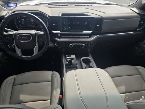 Used 2024 GMC Sierra 1500 SLT image 13