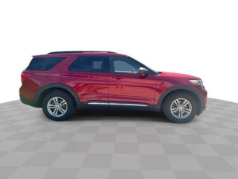 Used 2020 Ford Explorer XLT AWD/4WD image 10