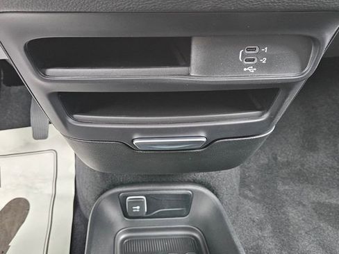 New 2026 Chrysler Pacifica Select FWD image 21
