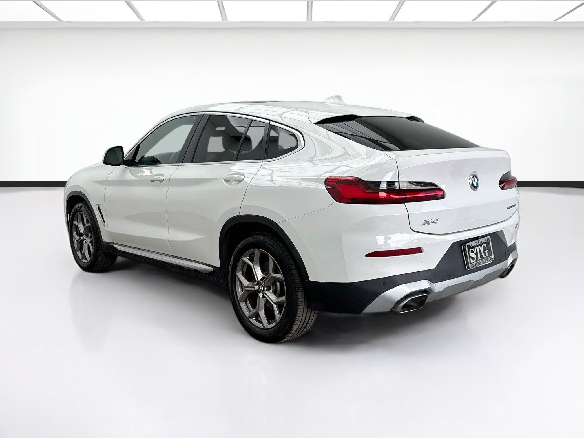 Used 2022 BMW X4 xDrive30i w/ Convenience Package AWD/4WD image 6