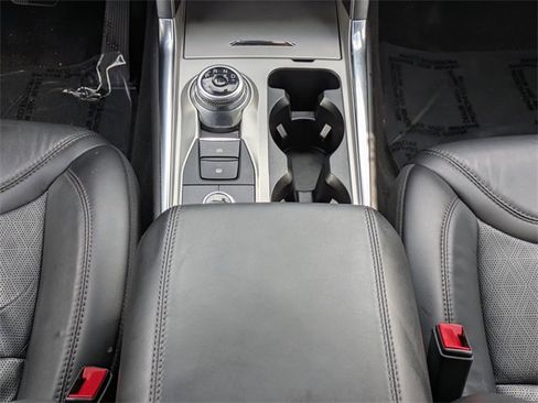 Used 2022 Ford Explorer Platinum w/ Technology Package image 23