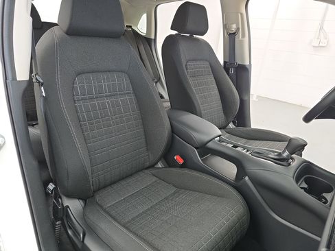 Certified 2025 Honda HR-V LX image 10