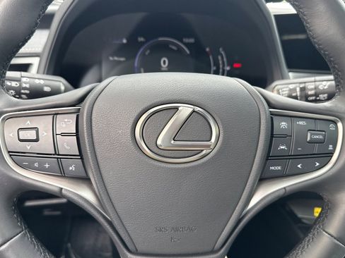 Certified 2025 Lexus UX 300h FWD w/ Accessory Package (Z2) image 16