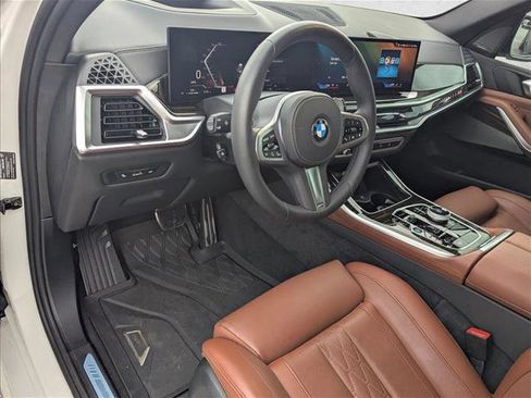 Used 2026 BMW X5 sDrive40i w/ Executive Package RWD image 2
