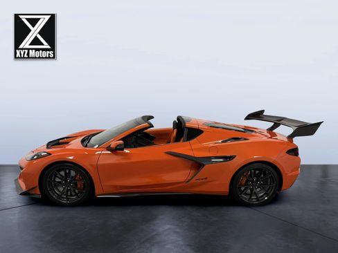 Used 2025 Chevrolet Corvette ZR1 w/ ZR1 Carbon Fiber Aero Package RWD image 4