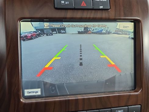 Used 2012 Ford F150 Lariat w/ Lariat Chrome Pkg image 16