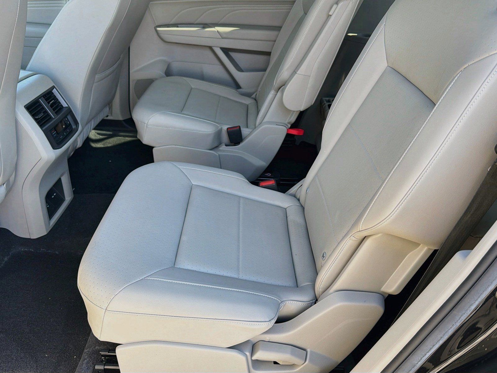Used 2023 Volkswagen Atlas SE w/ Panoramic Sunroof Package AWD/4WD image 21