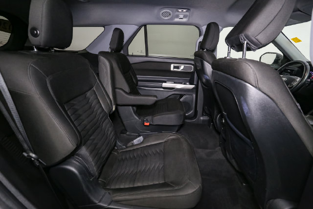 Used 2020 Ford Explorer XLT w/ Comfort Package AWD/4WD image 19