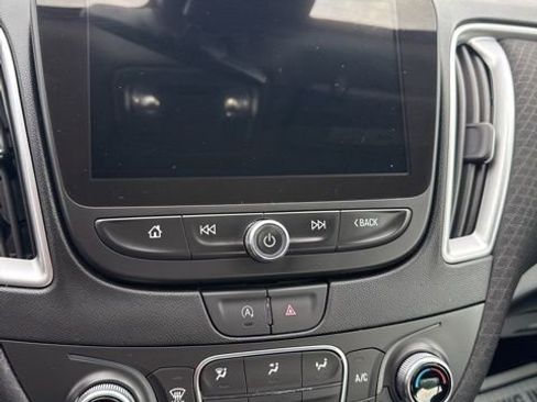 Used 2024 Chevrolet Malibu LT image 14